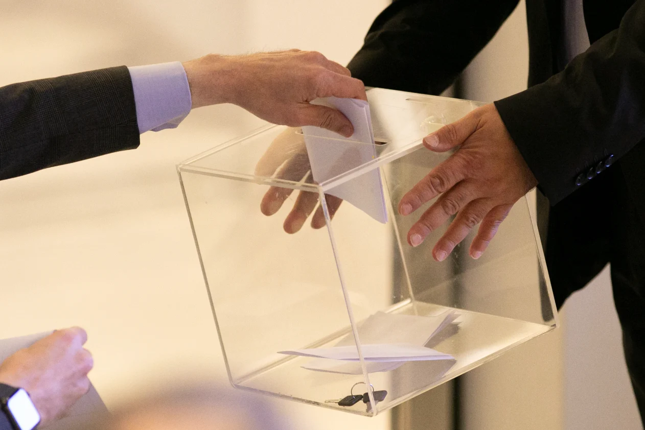 Élection du Président, du Bureau et des membres des Commissions de l'OHGPI